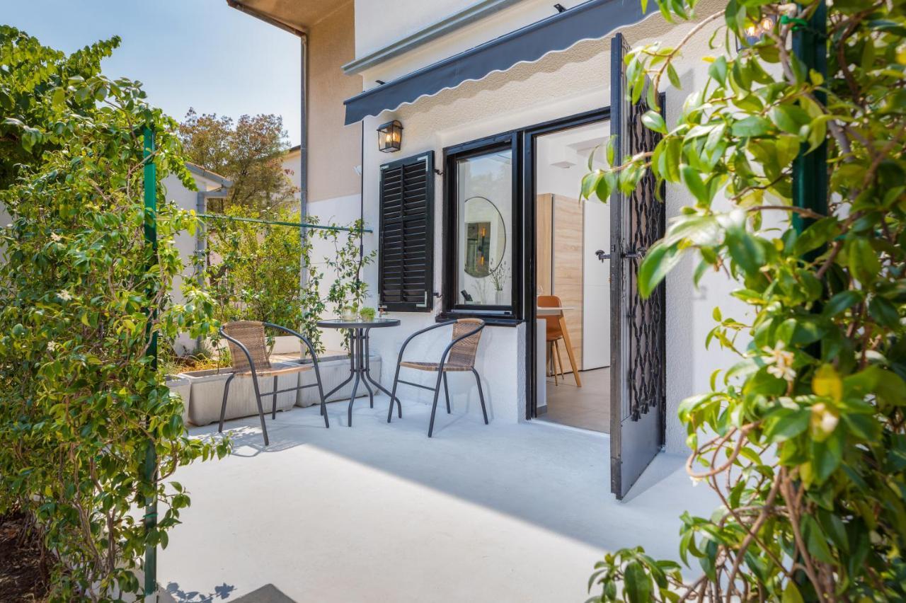 3 Minutes From The Beach: Lovely Studio Apartment Pula Exterior foto